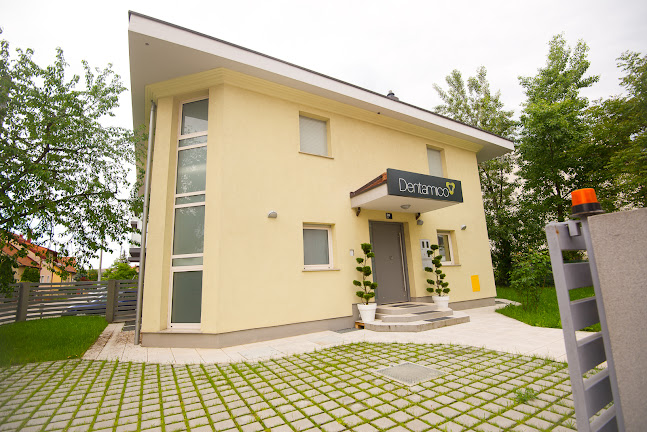 Dentamico zgrada i ulaz